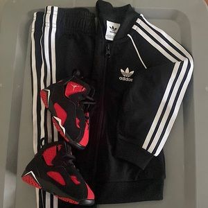 Bundle deal‼️12-18m Adidas set & Jordan true flight TD size 5C black and red